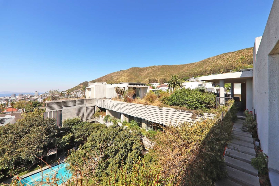 8 Bedroom Property for Sale in Fresnaye Western Cape